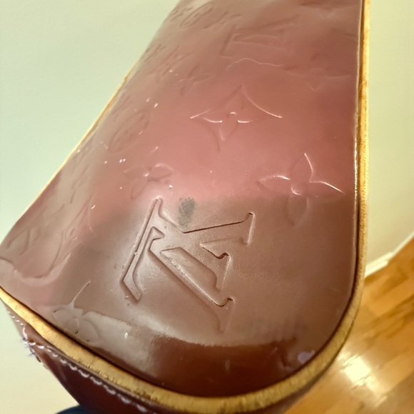 Louis Vuitton Monogram Vernis Bronze Bag. Comes with COA - Picture 7 of 16